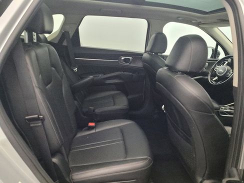 Used 2022 Kia Sorento SX FWD image 19