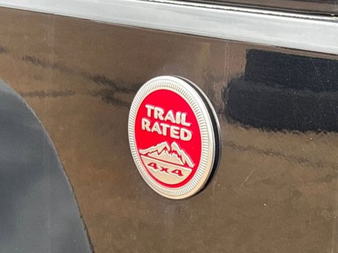 Used 2016 Jeep Wrangler Unlimited Rubicon image 25