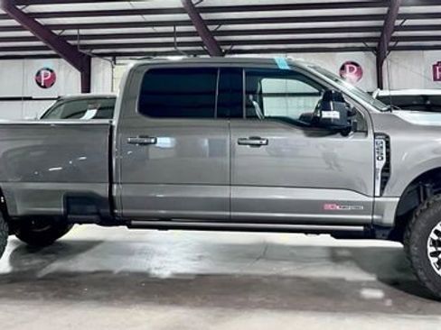 Used 2024 Ford F250 Lariat w/ Lariat Ultimate Package AWD/4WD image 2