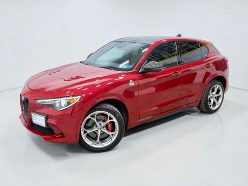 Used 2021 Alfa Romeo Stelvio Quadrifoglio AWD/4WD image 4