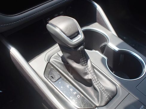Certified 2026 Toyota Highlander XLE AWD/4WD image 12