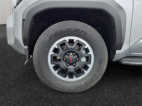 Certified 2025 Toyota 4Runner TRD Off-Road image 4