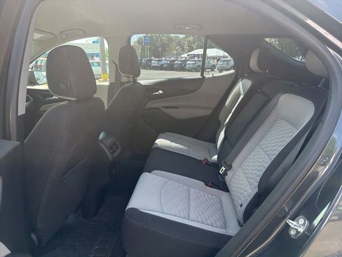 Used 2018 Chevrolet Equinox LS FWD image 9