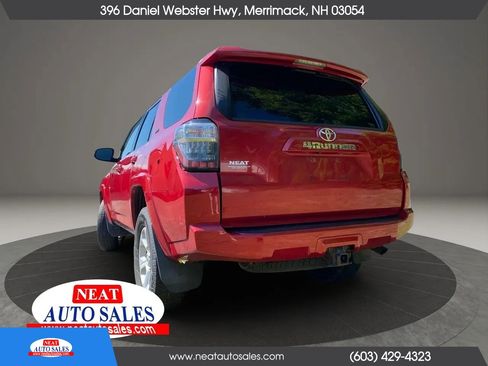 Used 2015 Toyota 4Runner SR5 AWD/4WD image 8