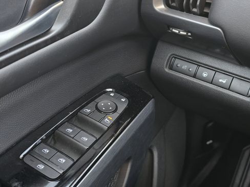 Used 2024 Nissan Pathfinder SL AWD/4WD image 22