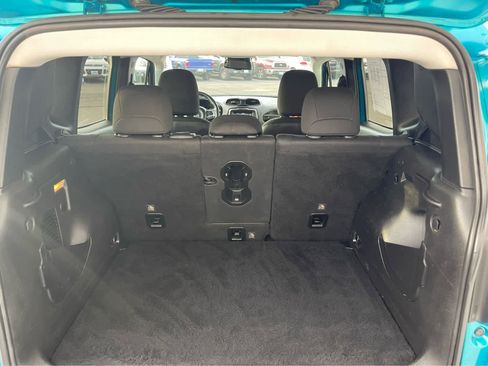 Used 2020 Jeep Renegade Trailhawk w/ Cold Weather Group image 13