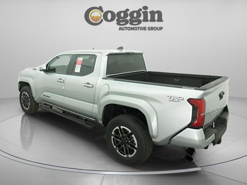 New 2025 Toyota Tacoma TRD Sport AWD/4WD image 11