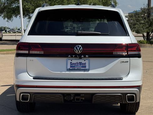 New 2026 Volkswagen Atlas Peak Edition AWD/4WD image 6