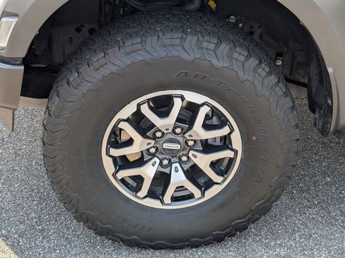 Used 2023 Ford F150 Raptor AWD/4WD image 13