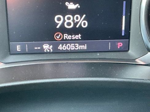 Used 2023 Chevrolet Equinox Premier AWD/4WD image 28