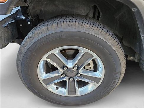 Used 2019 Jeep Wrangler Unlimited Sahara w/ LED Lighting Group image 19