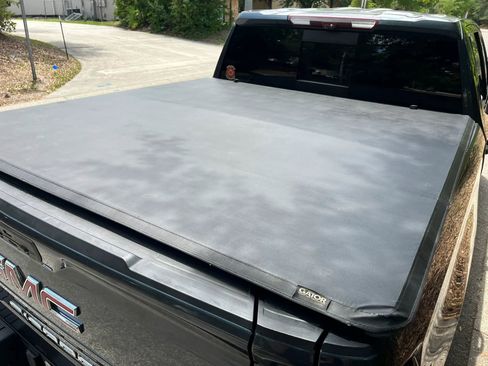 Used 2021 GMC Sierra 1500 AT4 w/ AT4 Value Package AWD/4WD image 13