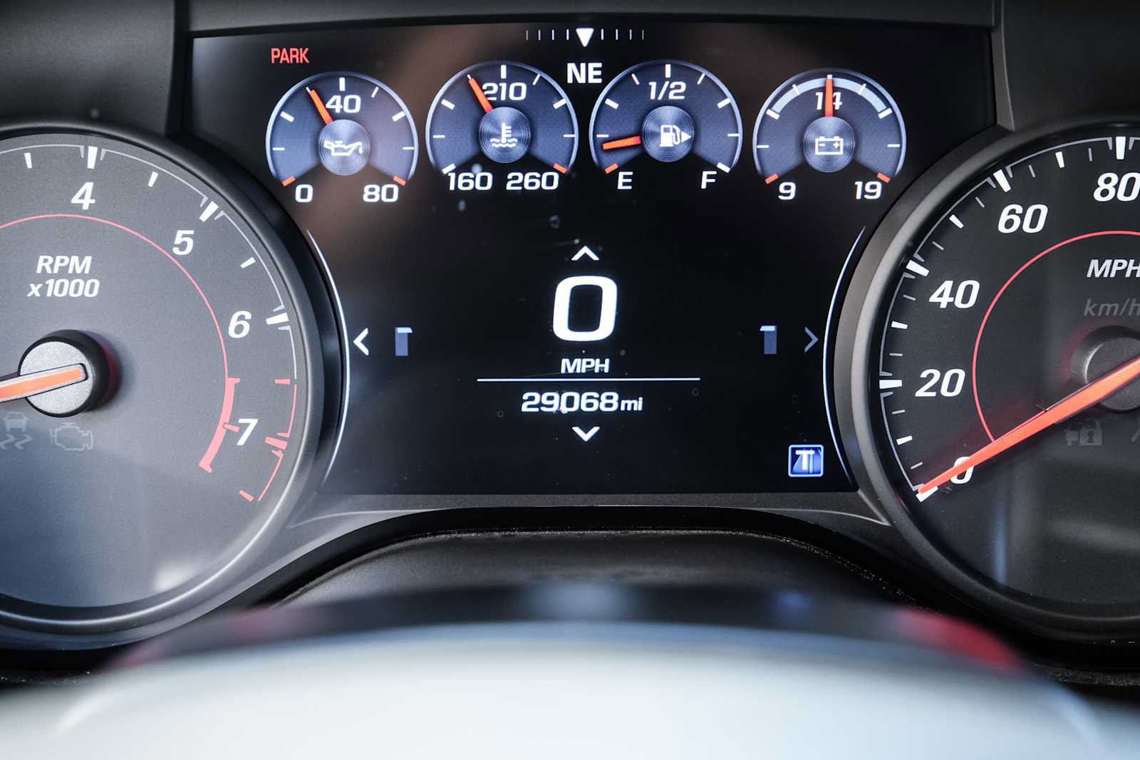 Used 2020 Chevrolet Camaro RWD image 50