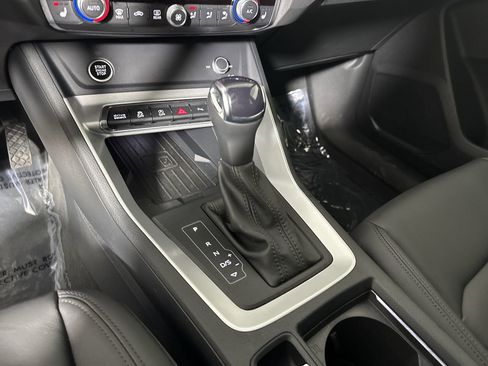 Used 2025 Audi Q3 2.0T Premium w/ Convenience Package image 23