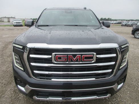 New 2026 GMC Yukon XL Elevation w/ Elevation Premium Package AWD/4WD image 10
