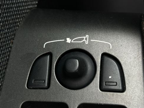 Used 2016 Jaguar F-TYPE Convertible image 41