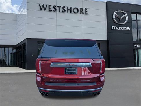 Used 2021 GMC Yukon XL Denali image 4