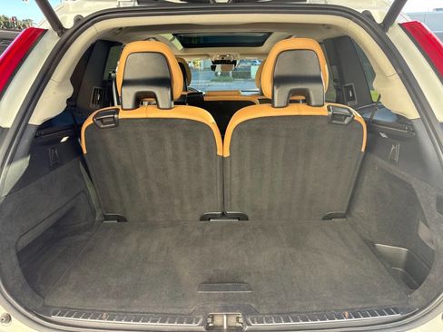 Used 2016 Volvo XC90 T8 Inscription image 16
