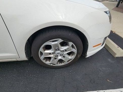 Used 2010 Ford Fusion SE FWD image 4