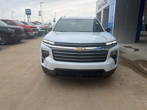 Used 2026 Chevrolet Traverse LT w/ LPO, Floor Liner Package FWD image 10