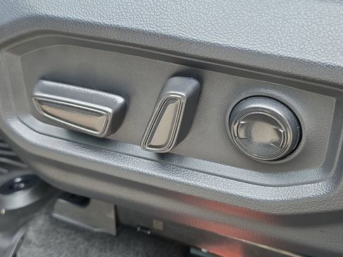 Used 2026 Toyota Tundra Limited image 12