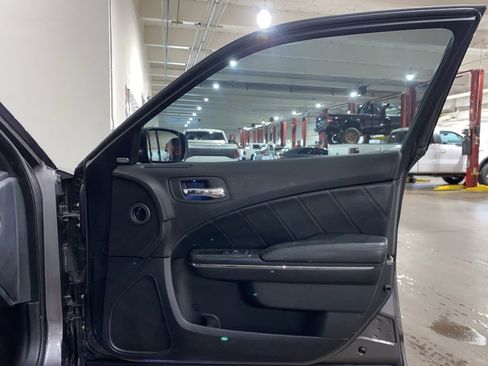 Used 2014 Dodge Charger R/T image 12