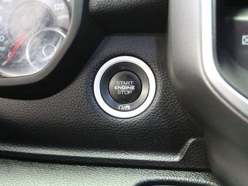 Used 2019 RAM 1500 Big Horn image 12