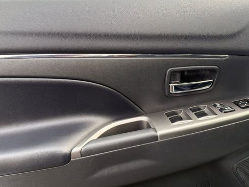 Used 2024 Mitsubishi Outlander Sport SE image 14