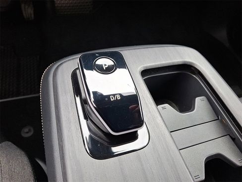 Used 2023 Nissan Ariya FWD image 15