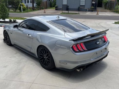 Used 2022 Ford Mustang GT Premium RWD image 5