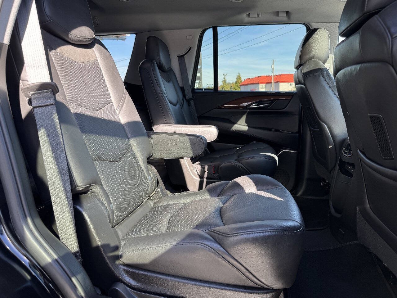 Used 2020 Cadillac Escalade Premium Luxury AWD/4WD image 20