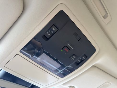 Used 2018 Lexus RX 450h AWD image 15