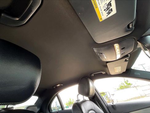 Used 2016 Mercedes-Benz C 300 Sport image 15