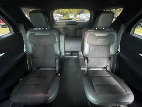 Used 2025 Ford Explorer ST RWD image 9