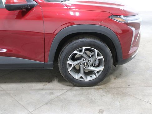 Used 2025 Chevrolet Trax LT image 48