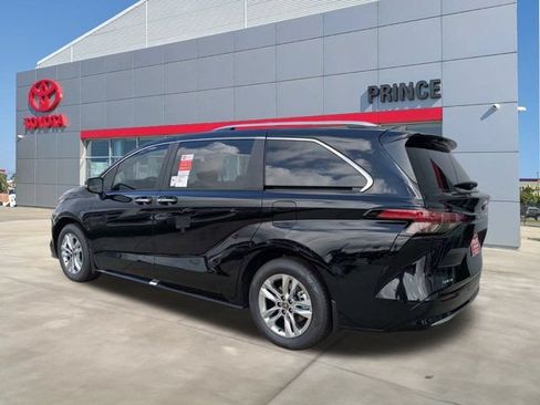 New 2026 Toyota Sienna Limited FWD image 6