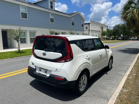 Used 2021 Kia Soul S FWD image 5