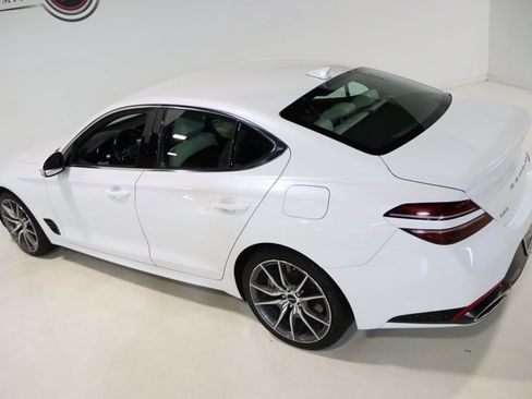 Used 2024 Genesis G70 2.5T image 10