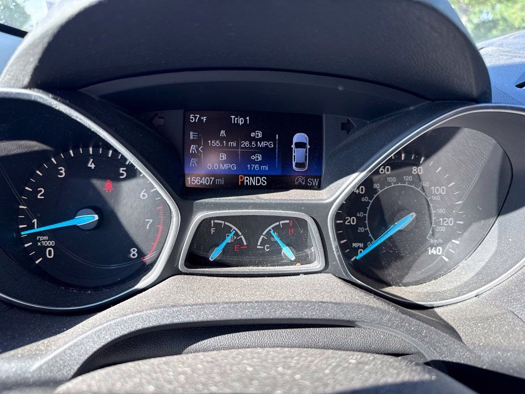 Used 2017 Ford Escape SE w/ Equipment Group 201A FWD image 19