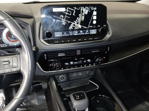 Used 2023 Nissan Rogue Platinum w/ Platinum Premium Package image 19