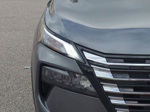 Certified 2026 Nissan Rogue SV image 10