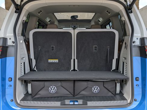 Used 2025 Volkswagen ID. Buzz 1st Edition RWD image 20