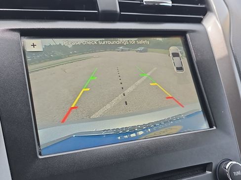 Certified 2017 Ford Fusion SE w/ Equipment Group 201A FWD image 17