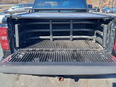 Used 2018 Chevrolet Silverado 1500 LT w/ LPO, Black Pack image 18