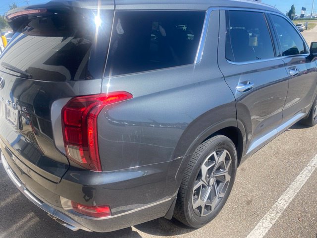 Used 2021 Hyundai Palisade Calligraphy FWD image 3