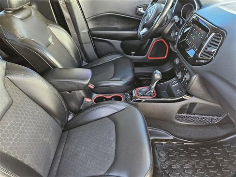 Used 2020 Jeep Compass Latitude image 14