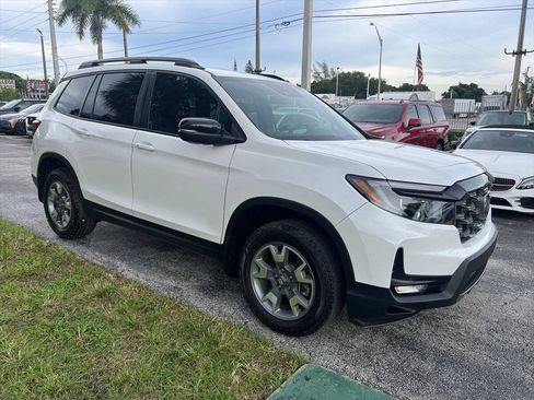 Used 2023 Honda Passport TrailSport image 4