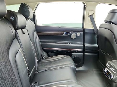 Used 2023 Genesis GV80 2.5T w/ Prestige Package image 25