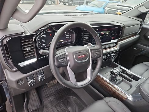Used 2024 GMC Sierra 1500 Elevation w/ Elevation Premium Package image 14