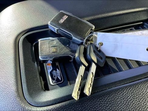 Used 2018 GMC Sierra 2500 Denali w/ Duramax Plus Package image 10